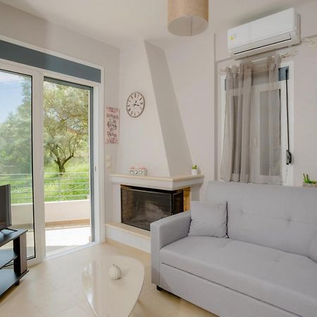 Irida'S Guesthouse นิเกียนา ภายนอก รูปภาพ