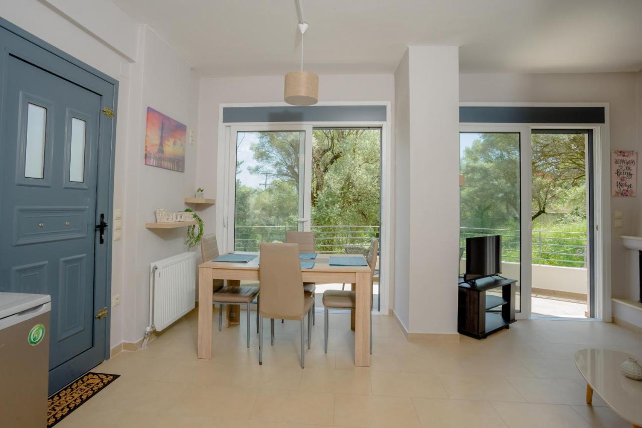 Irida'S Guesthouse นิเกียนา ภายนอก รูปภาพ